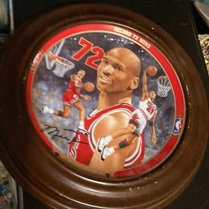 Framed collectors 1996 Michael jordon autographed plate